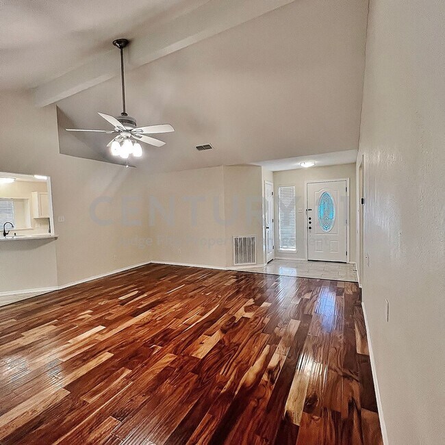 Building Photo - 4808 Waxwing Dr