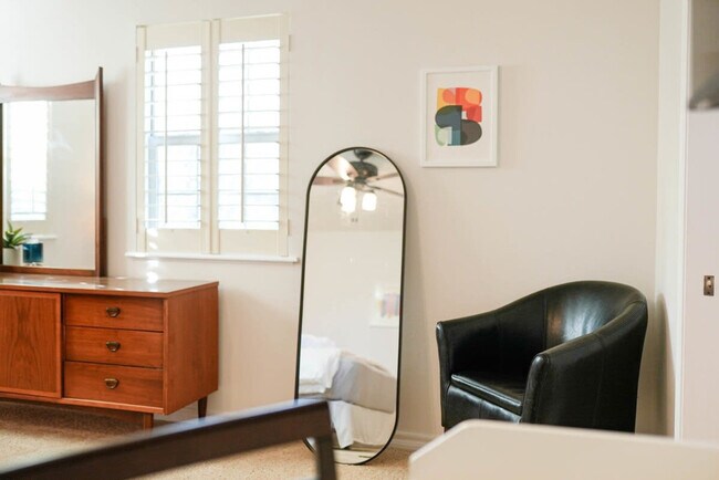 Foto del edificio - 803 NW 14th St