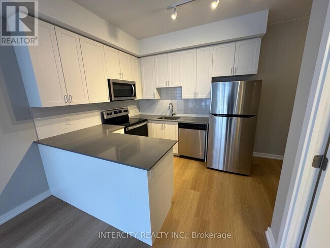 Building Photo - 430 Essa Rd