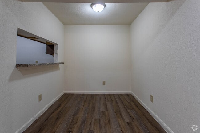 2 BR, 2 BA - 1027 SF - Silver Star Apartments