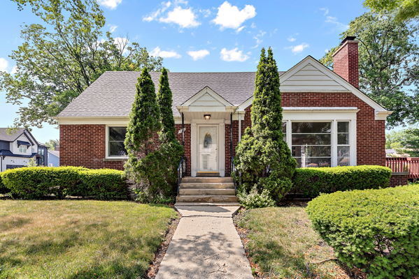 Primary Photo - 278 W Crescent Ave