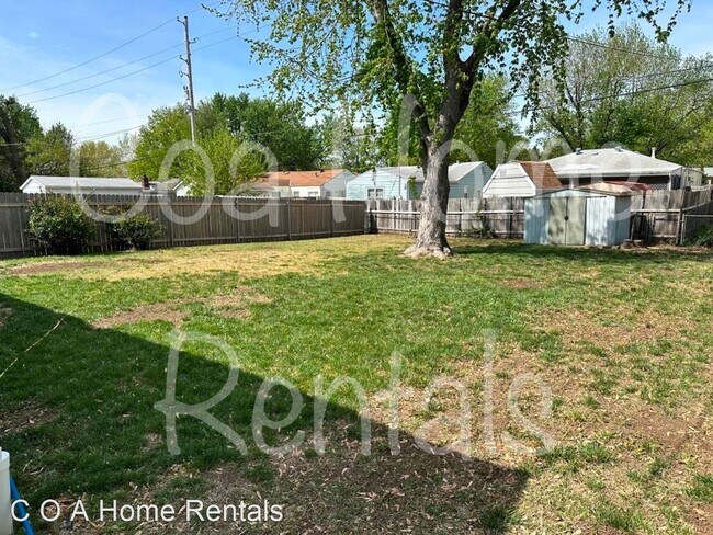 Foto del edificio - 3 br, 1 bath House - 2243 S. Dellrose