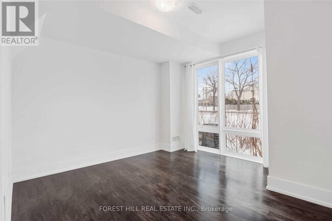 Photo du bâtiment - 9144 Bathurst St