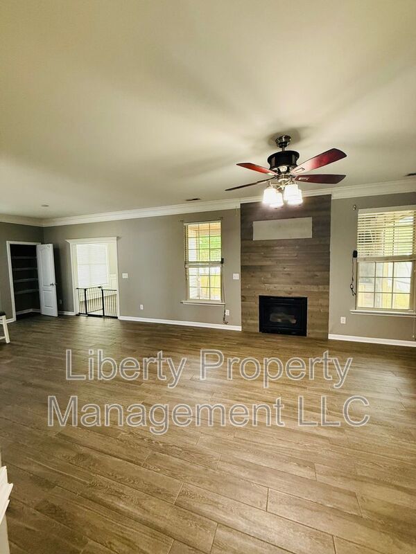 Foto del edificio - 103 River Oak St