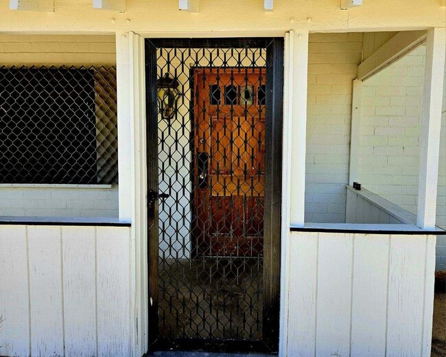 Building Photo - 73675 Sunnyvale Dr