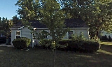 Building Photo - 30 Hennings Ct