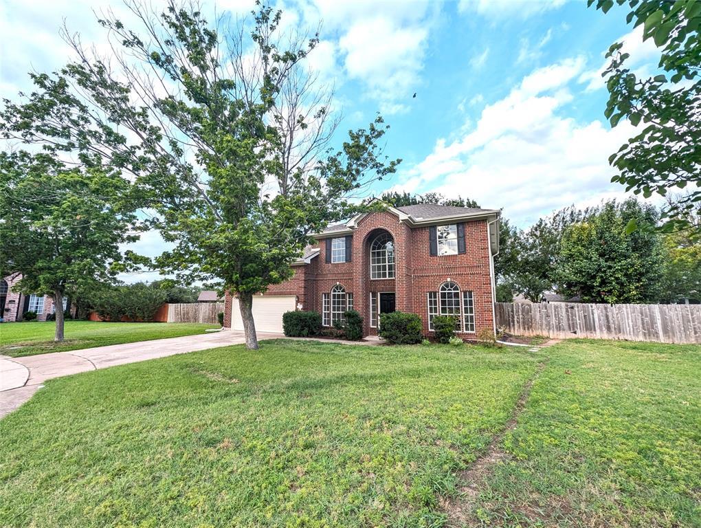 Foto principal - 303 N Carriage Hills Dr