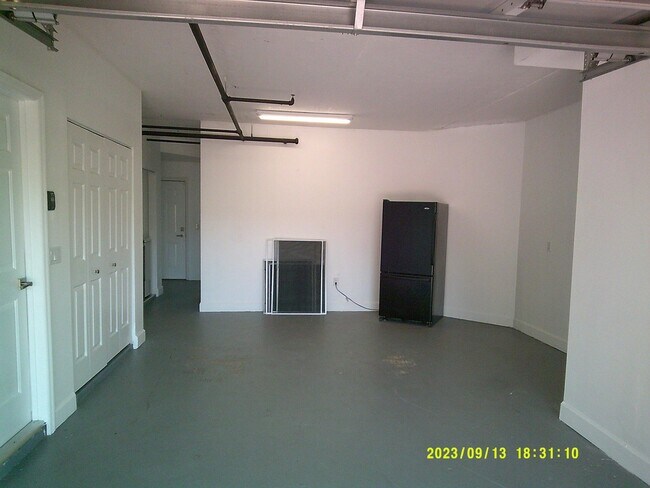 Foto del edificio - 675 Casa Loma Blvd