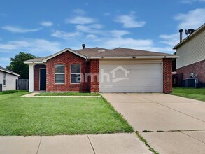 Building Photo - 4217 Meadowknoll Dr