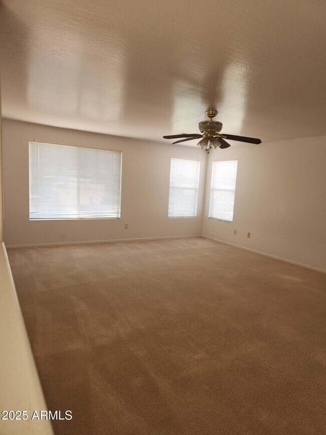 Foto del edificio - 11710 W Paradise Dr