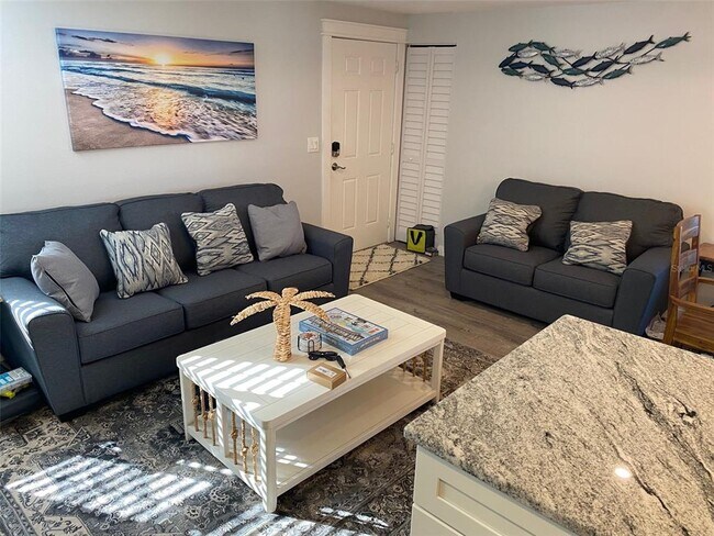 Building Photo - 2730 49th Ave W
