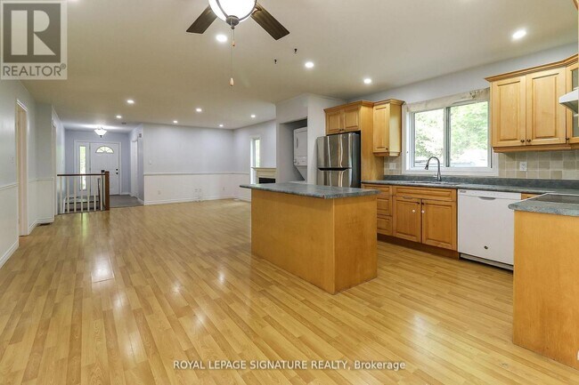 Building Photo - 1463 River Rd W
