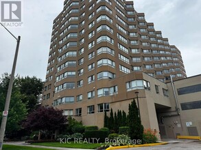Building Photo - 4 Park Vista