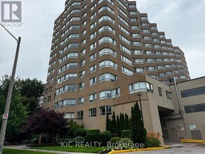 Building Photo - 4 Park Vista