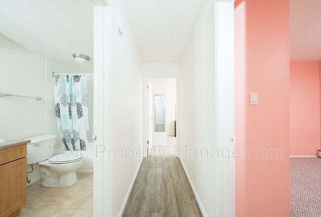 Photo du bâtiment - 9120-9149 149 St