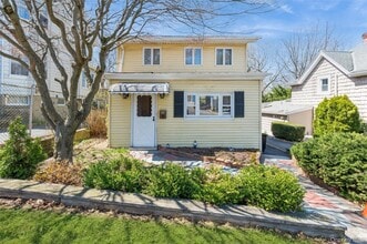 Building Photo - 18 S Washington Ave
