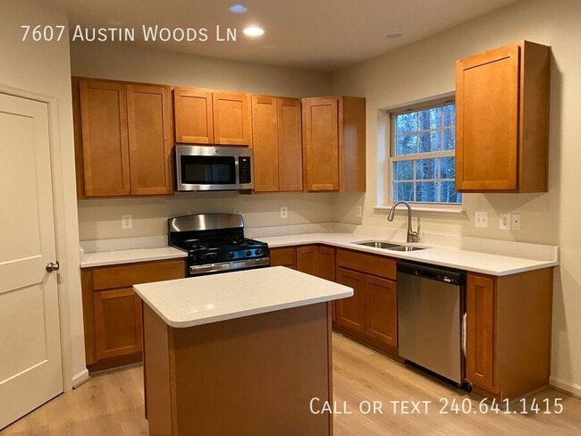 Foto del edificio - 7607 Austin Wds Ln