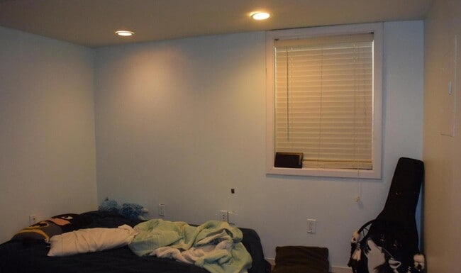 Building Photo - 1900 34th St