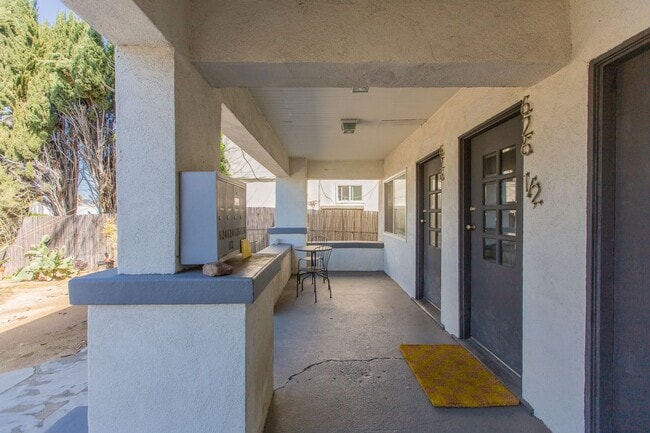 Foto del edificio - 626 Benton Wy