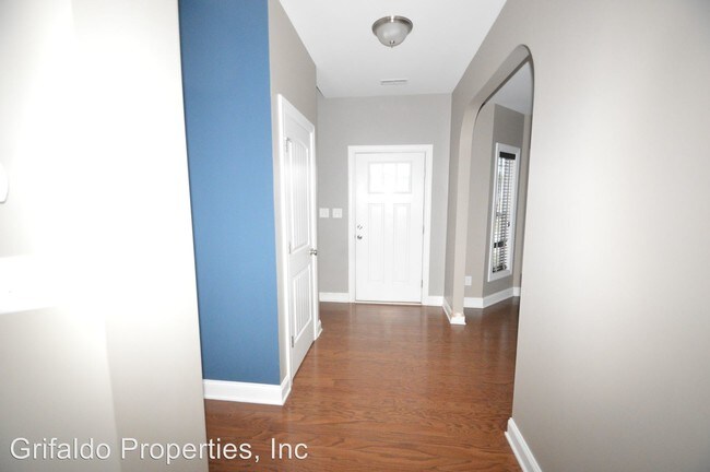 Building Photo - 4 br, 2.5 bath House - 104 Berrywood Ct.