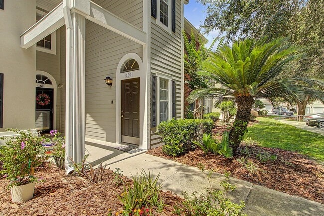 Building Photo - 10000 SW 52nd Ave