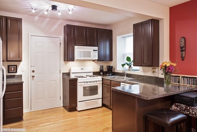 Foto del edificio - 6305 N Claremont Ave