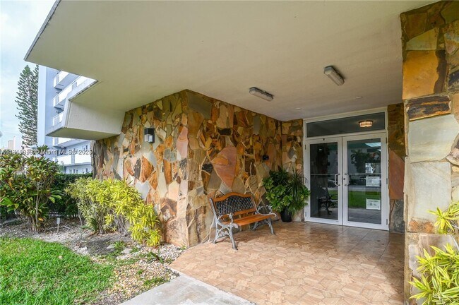 Foto del edificio - 1425 Atlantic Shores Blvd