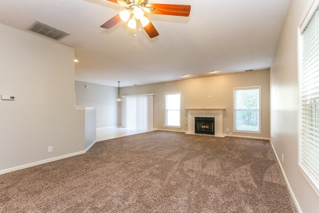 Building Photo - 8201 Briarhill Lane
