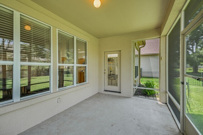 Foto del edificio - 112 Bluebell Dr
