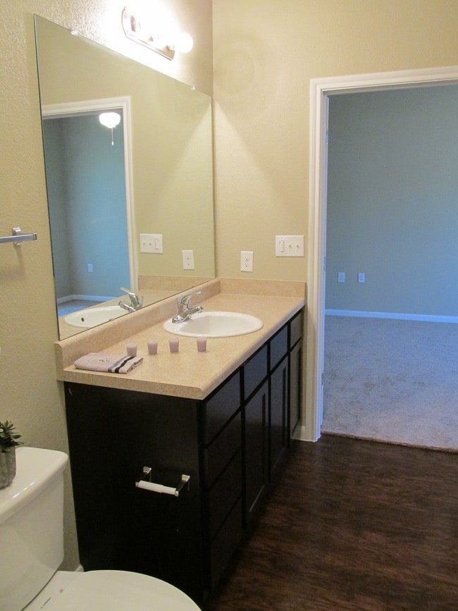 Building Photo - Oakland Hills