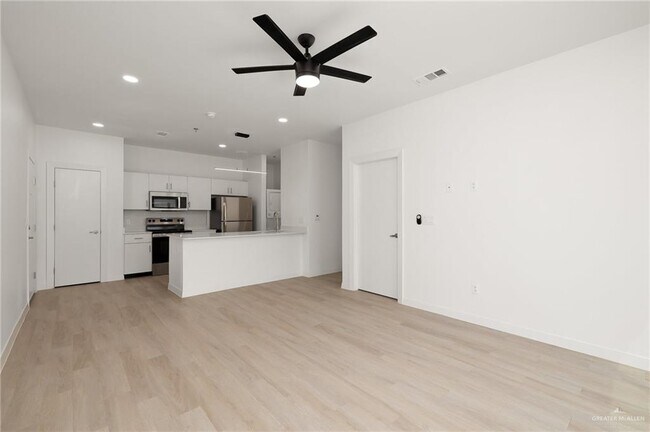 Foto del edificio - 13 W 18th St