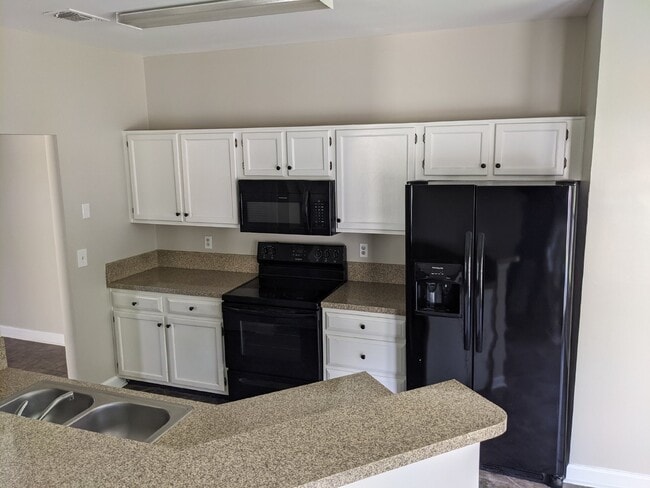 Building Photo - Charming 3 Bed, 2 Bath Home in Mayport, cl...