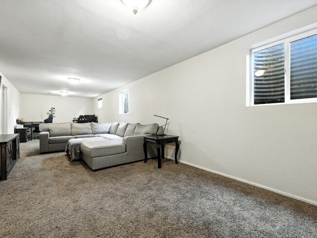 Building Photo - 4750 Wilde Dr