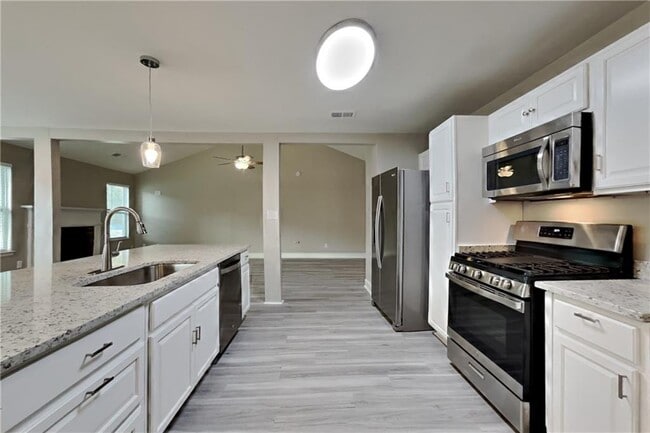 Building Photo - 1210 Port Royal Ct