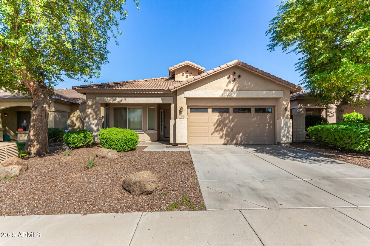 Foto principal - 11642 W Monroe St