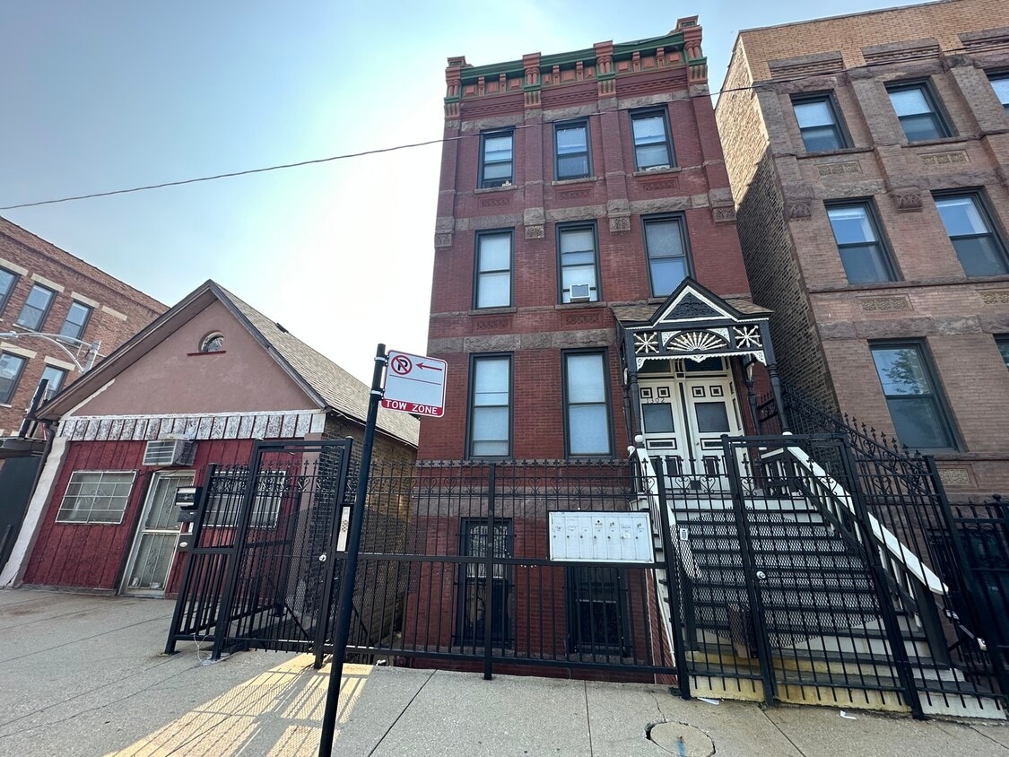 Primary Photo - 1302 N Cleaver St