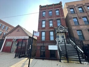Building Photo - 1302 N Cleaver St