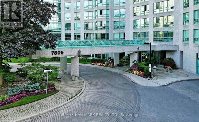 Photo du bâtiment - 7805 Bayview Ave