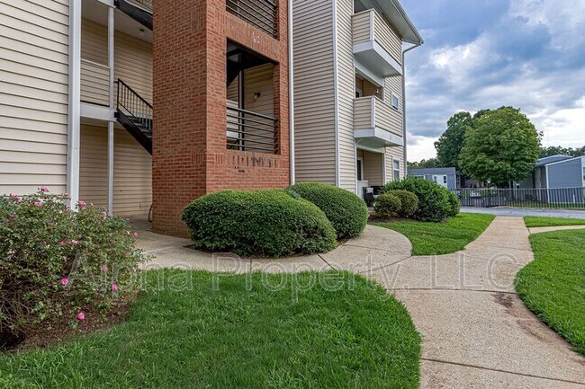 Foto del edificio - 2601 Duncan Chapel Rd