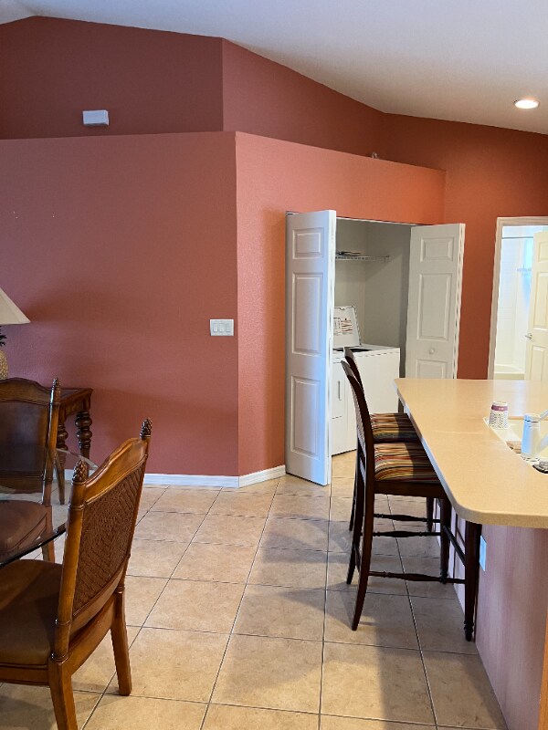 Foto del edificio - 7060 Strand Cir
