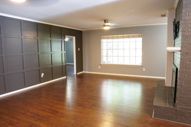 Building Photo - 2205 Vail Ct