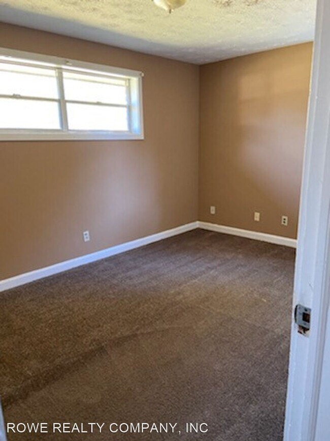 Foto del edificio - 3 br, 1 bath House - 2226 VICKY AVENUE