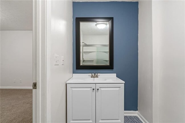 Building Photo - 6290 Love St