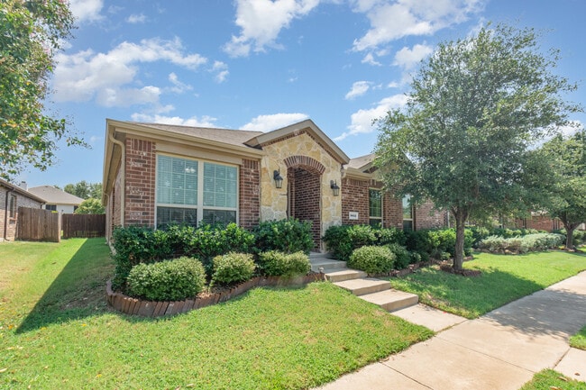 Building Photo - 9012 Cross Oaks Ranch Blvd
