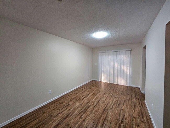 Foto del edificio - 3689 E Olive Rd