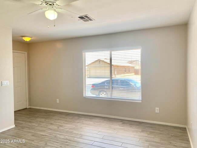 Building Photo - 11911 W Dahlia Dr