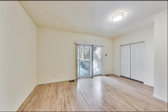 Foto del edificio - 2817 N Damen Ave