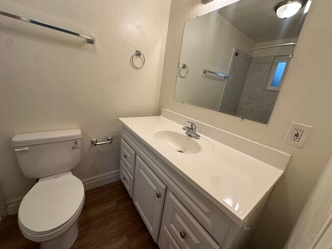 Foto del edificio - 1 bedroom walking distance to riverwalk an...