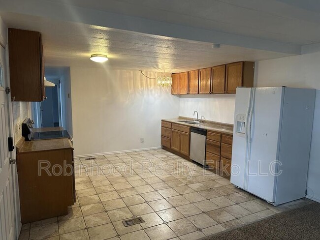 Foto del edificio - 242 Adams St