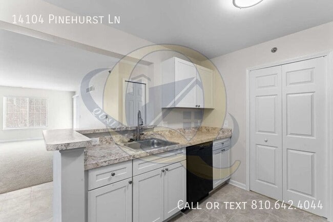 Building Photo - 14104 Pinehurst Ln